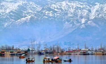 3 Night 4 Days Kashmir package